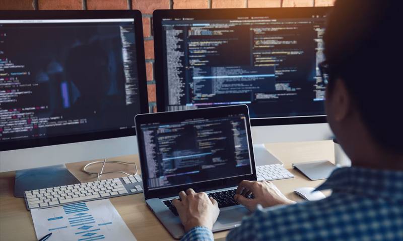 数据科学选型:R与Python如何赋能绥江县网站建设?
